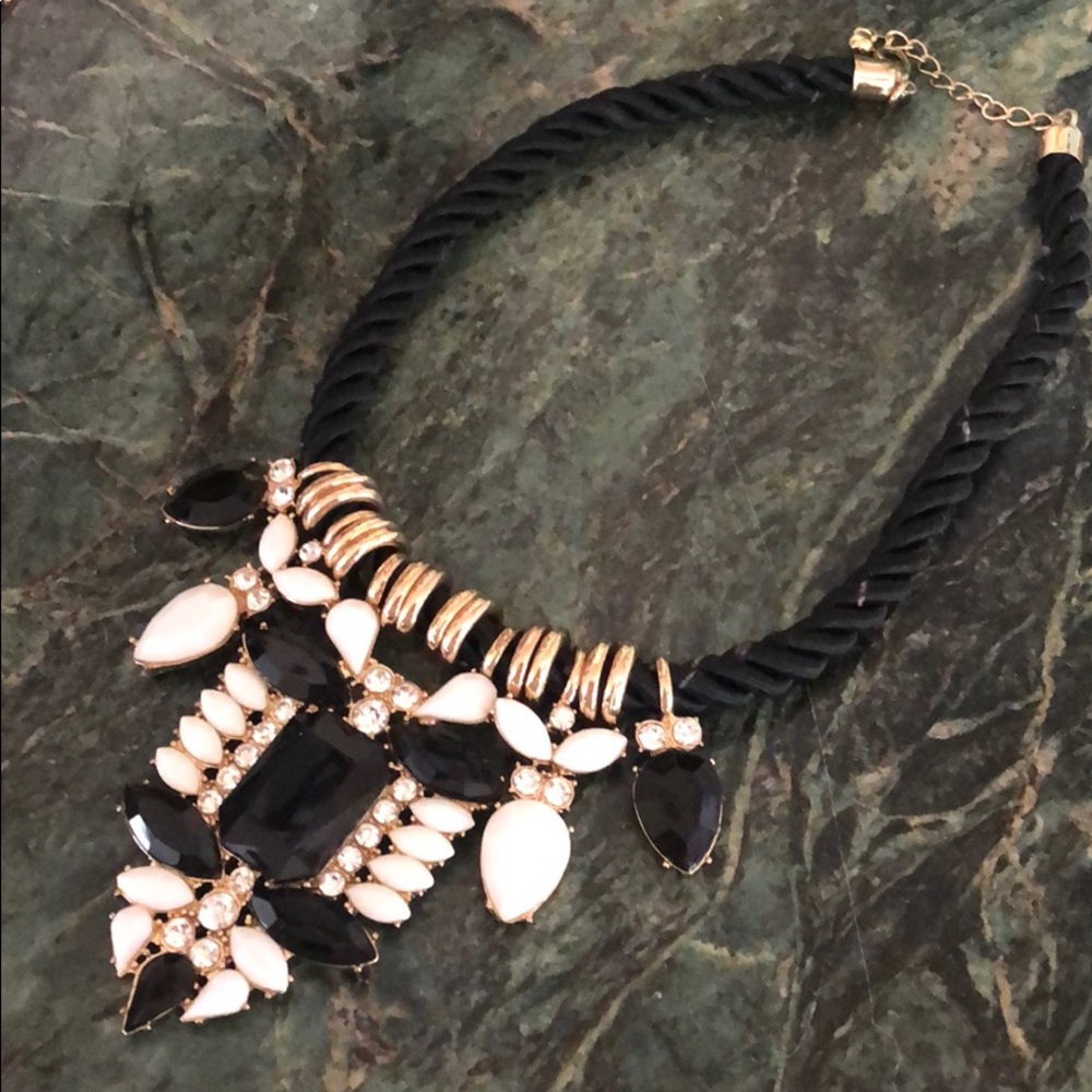 Statement necklace